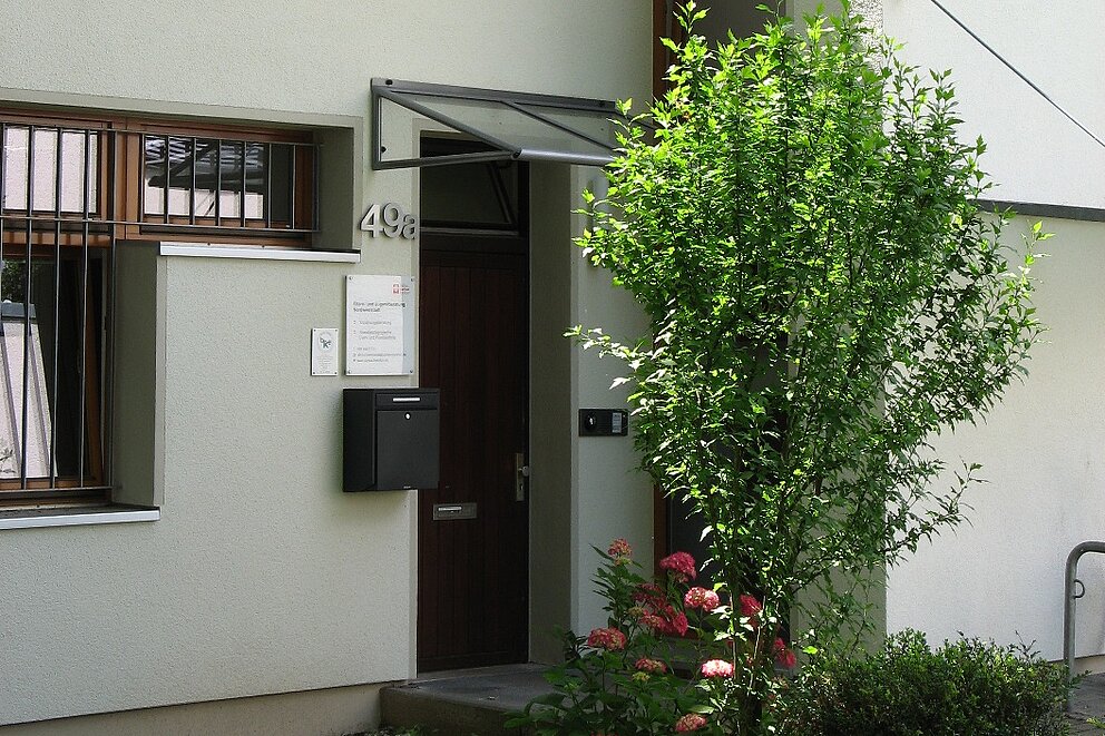 Außenansicht der Beratungsstelle in der Nordweststadt. Der barrierefreie Zugang ist möglich.