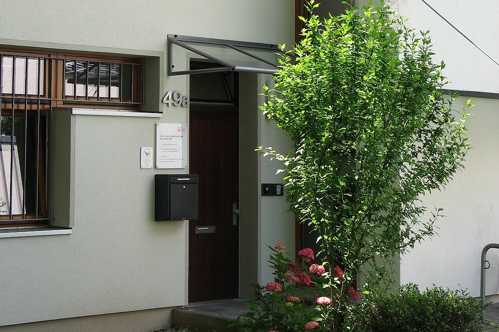 Außenansicht der Beratungsstelle in der Nordweststadt. Der barrierefreie Zugang ist möglich.