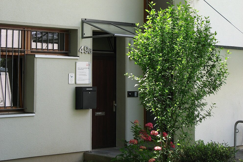 Außenansicht der Beratungsstelle in der Nordweststadt. Der barrierefreie Zugang ist möglich.