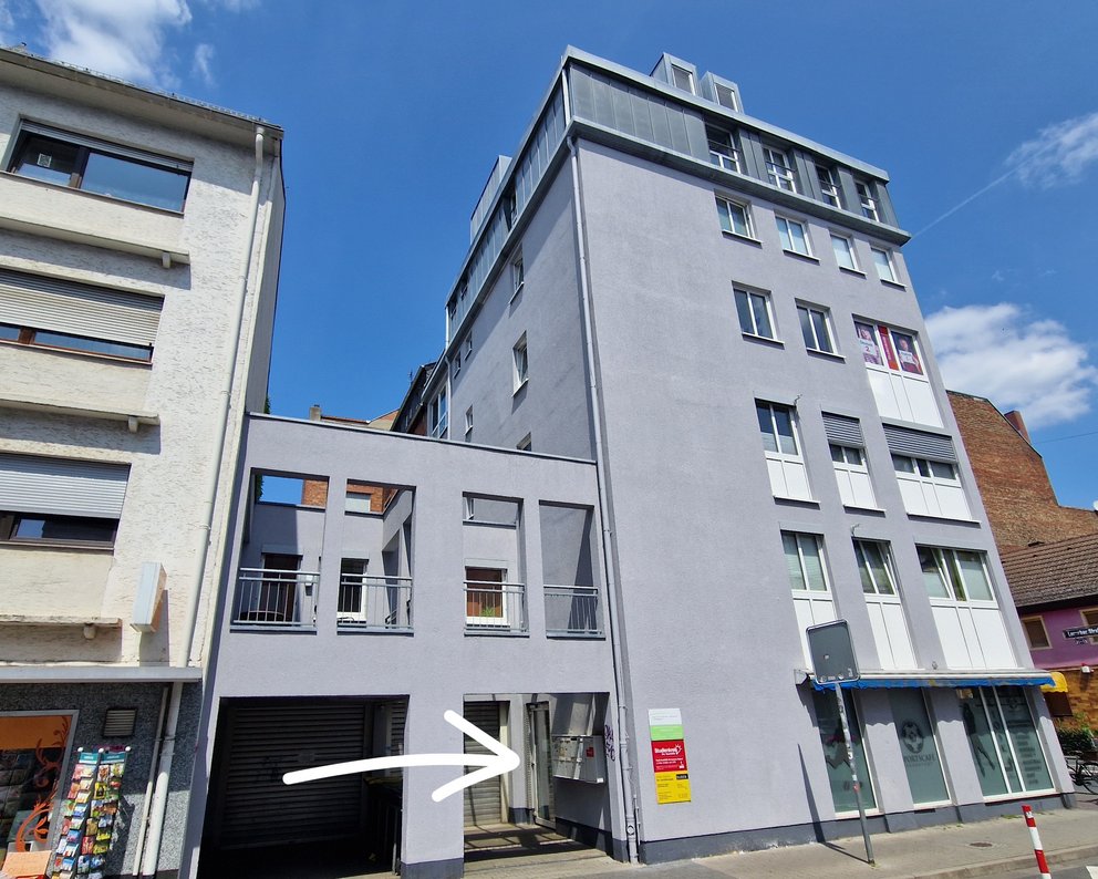 Außenansicht der Beratungsstelle in Rödelheim. Der barrierefreie Zugang ist möglich.